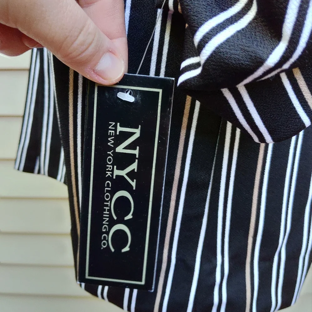 NYCC Black Striped Blazer 3/4 Ruched Sleeves NWT Hook Closure